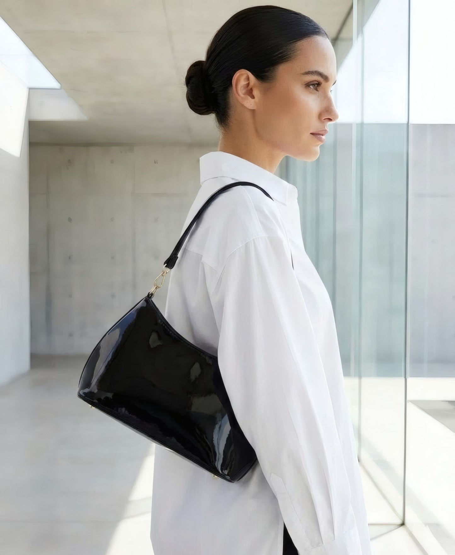 VENEZIA – Patent Leather Baguette Bag